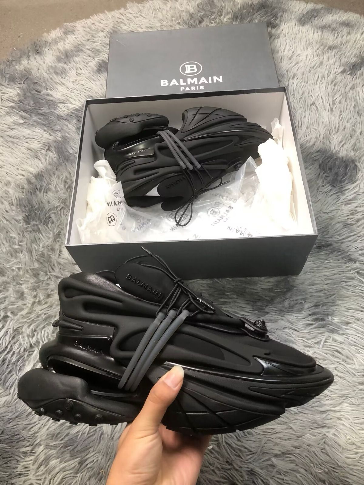 BALMAIN Leather Unicorn low-top sneakers