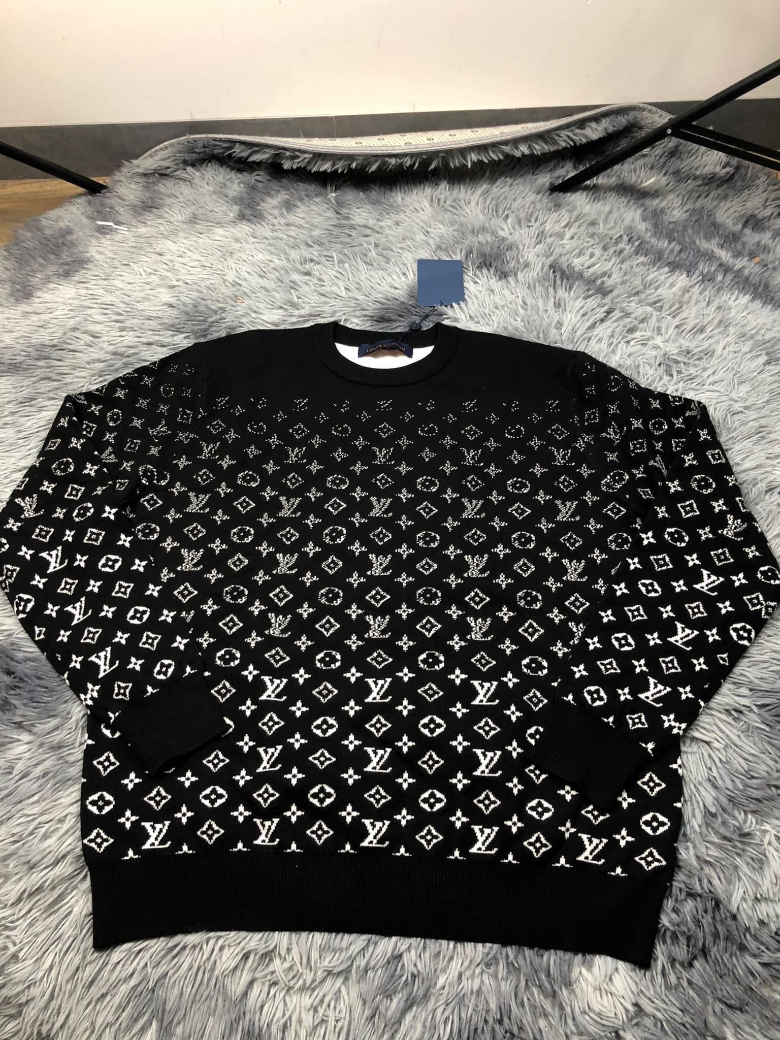 Louis Vuiton sweater LV