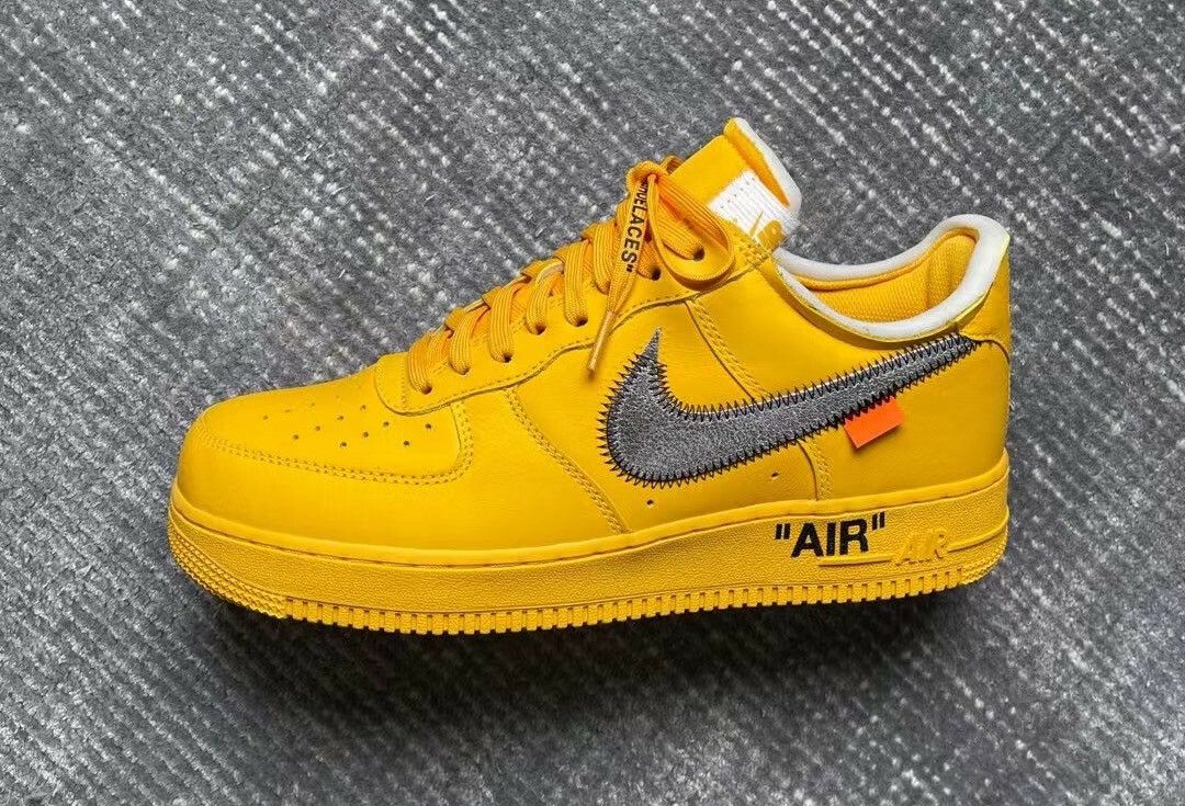 NIKE AIR FORCE 1 LOW UNIVERSITY GOLD METALLIC SILVER 0FF-WHITE